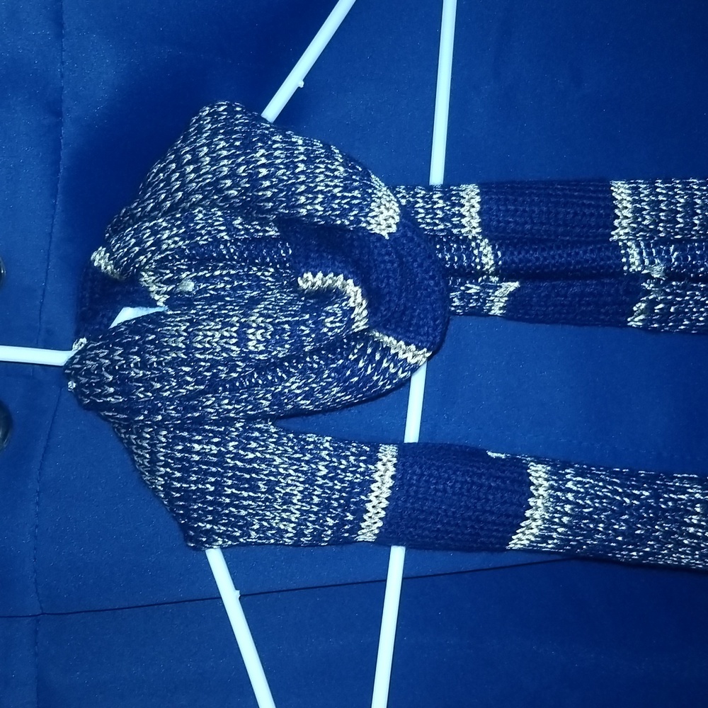 NWT Michael Kors Scarf (Navy & Gold) size 0/S